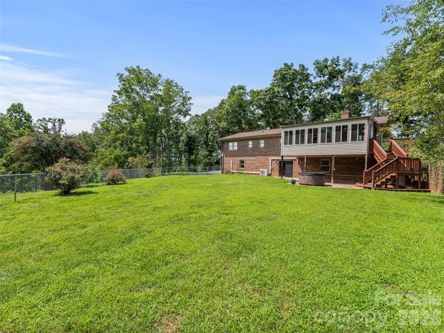 38 Chadwick Wade Drive, Asheville, NC 28804