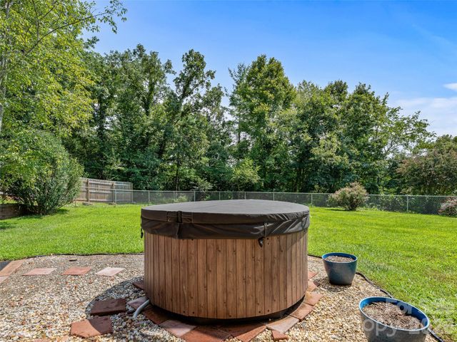 38 Chadwick Wade Drive, Asheville, NC 28804