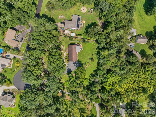 38 Chadwick Wade Drive, Asheville, NC 28804
