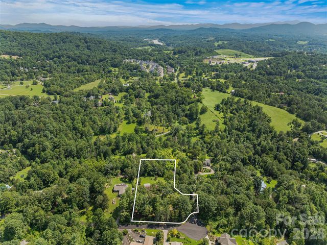 38 Chadwick Wade Drive, Asheville, NC 28804