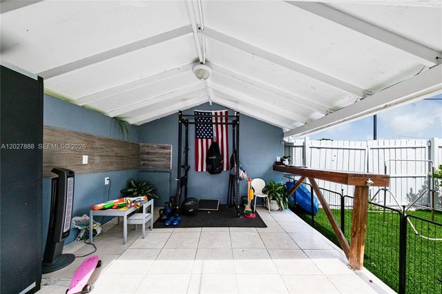 30 NW 56th Court 32, Miami, FL 33126