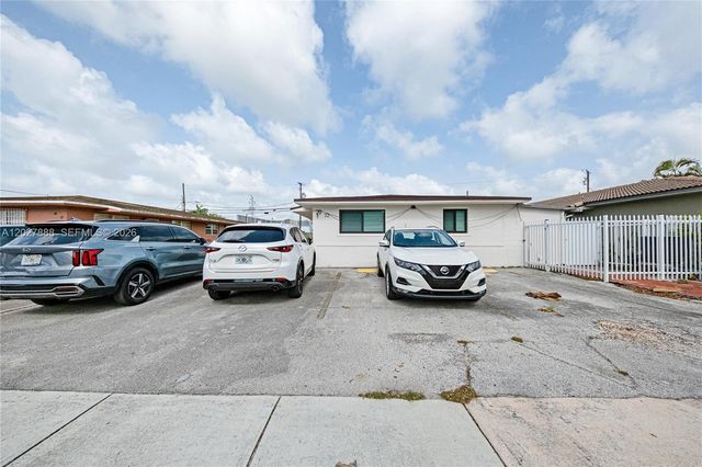 30 NW 56th Court 32, Miami, FL 33126