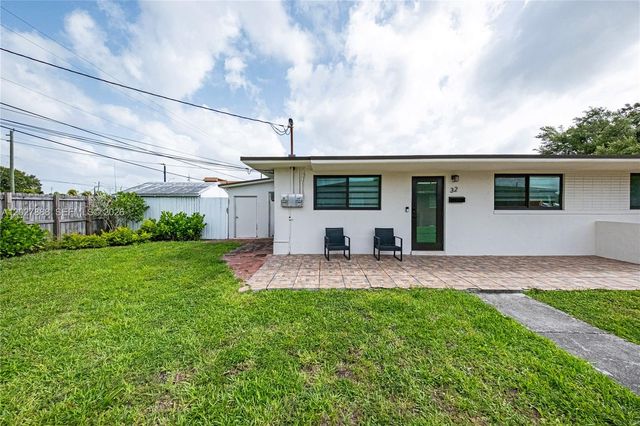 30 NW 56th Court 32, Miami, FL 33126