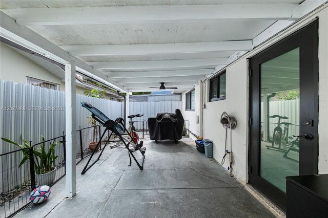 30 NW 56th Court 32, Miami, FL 33126