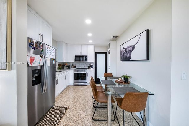 30 NW 56th Court 32, Miami, FL 33126