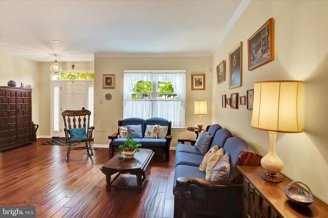 107 CASTLE DR, North Wales, PA 19454