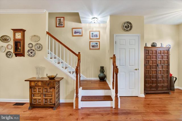 107 CASTLE DR, North Wales, PA 19454