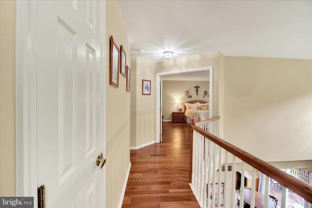 107 CASTLE DR, North Wales, PA 19454