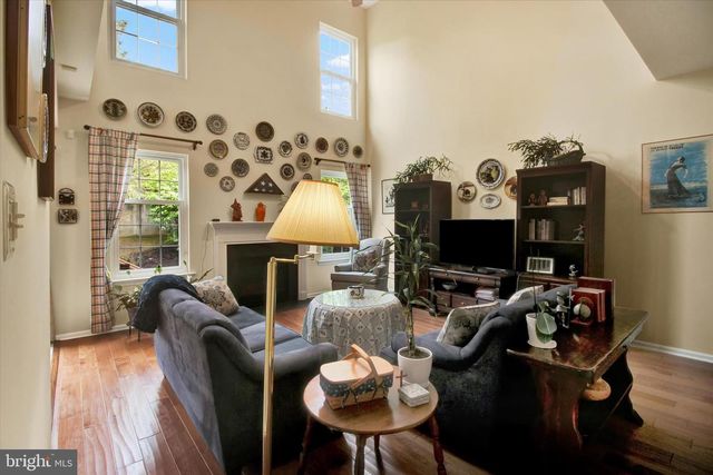 107 CASTLE DR, North Wales, PA 19454