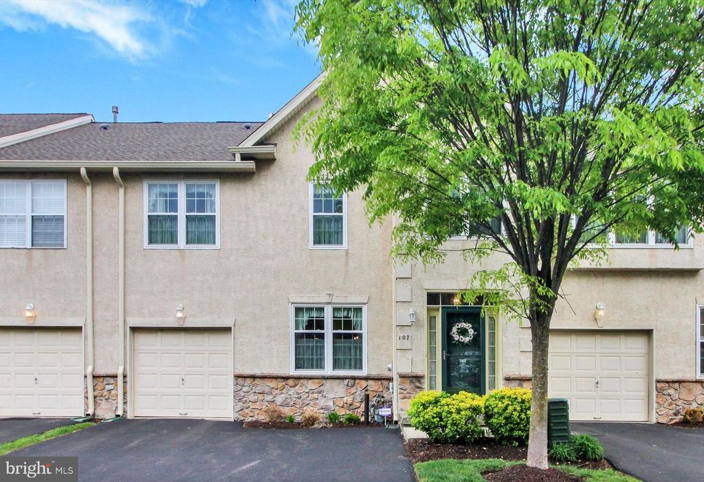 107 CASTLE DR, North Wales, PA 19454