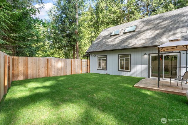 981 Red Valley Lane, Maple Falls, WA 98266