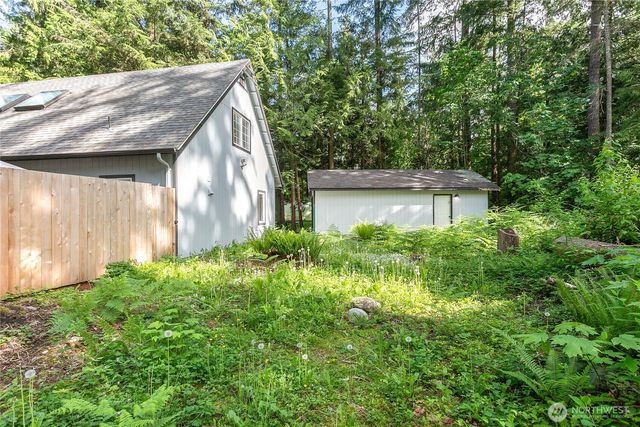 981 Red Valley Lane, Maple Falls, WA 98266