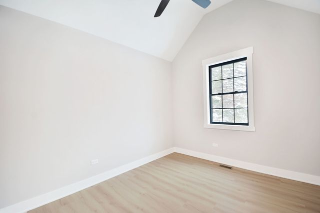 28722 N Madison Avenue, Wauconda, IL 60084