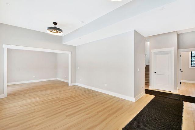 28722 N Madison Avenue, Wauconda, IL 60084