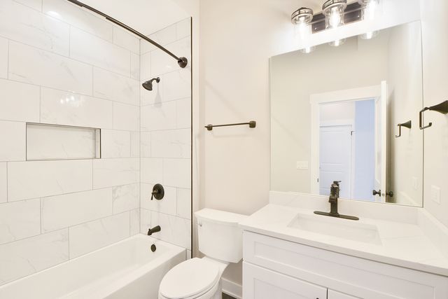 28722 N Madison Avenue, Wauconda, IL 60084