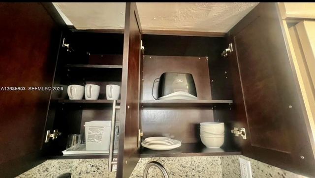 19201 Collins Avenue 942, Sunny Isles Beach, FL 33160