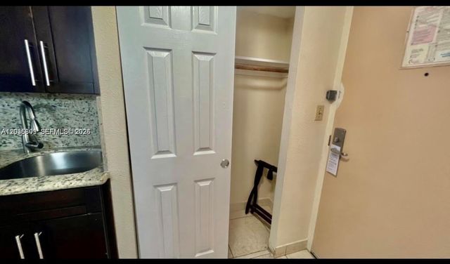 19201 Collins Avenue 942, Sunny Isles Beach, FL 33160
