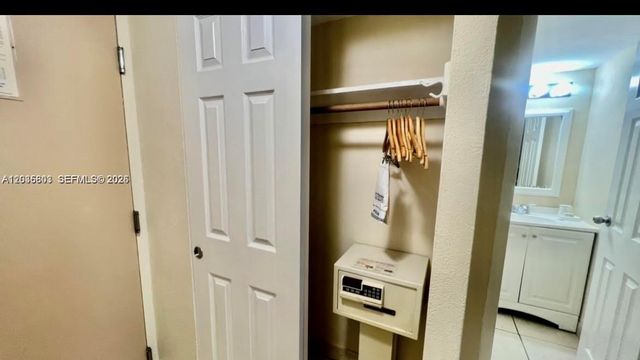 19201 Collins Avenue 942, Sunny Isles Beach, FL 33160
