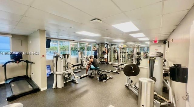 19201 Collins Avenue 942, Sunny Isles Beach, FL 33160