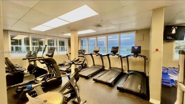 19201 Collins Avenue 942, Sunny Isles Beach, FL 33160