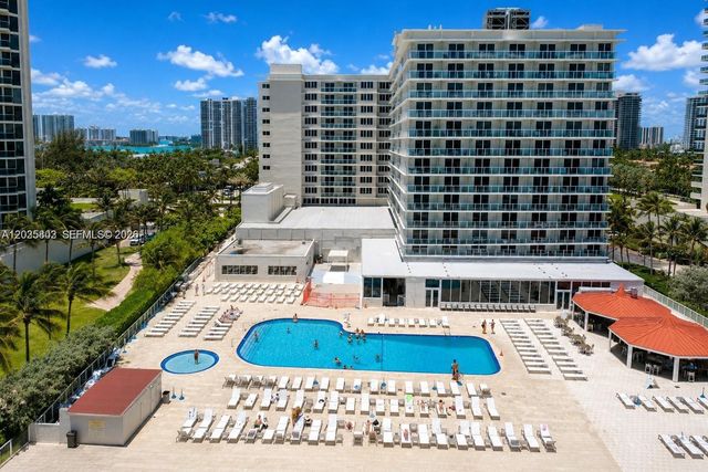 19201 Collins Avenue 942, Sunny Isles Beach, FL 33160
