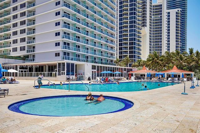 19201 Collins Avenue 942, Sunny Isles Beach, FL 33160
