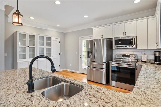 115 BEAUREGARD DR, Staunton, VA 24401
