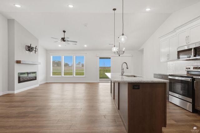 4385 Glen View, Manhattan, KS 66502