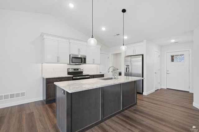 4385 Glen View, Manhattan, KS 66502