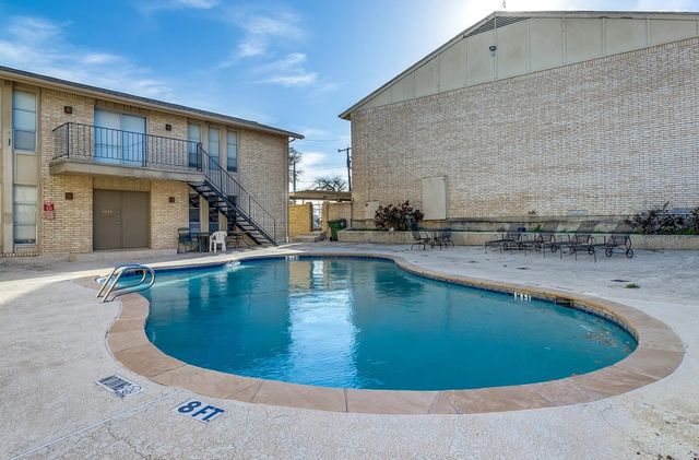 5826 Sandhurst Lane C, Dallas, TX 75206