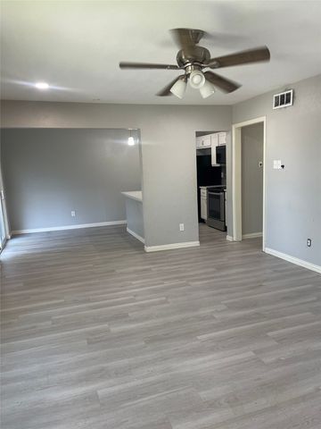 5826 Sandhurst Lane C, Dallas, TX 75206