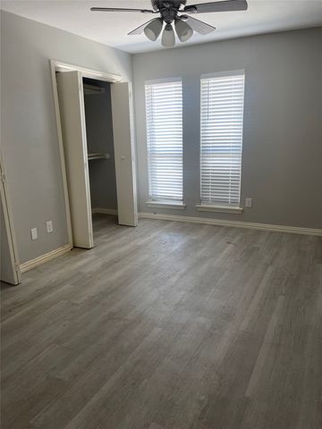 5826 Sandhurst Lane C, Dallas, TX 75206