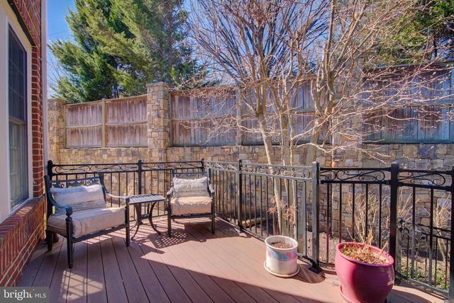 7690 OAK FIELD CT, Springfield, VA 22153