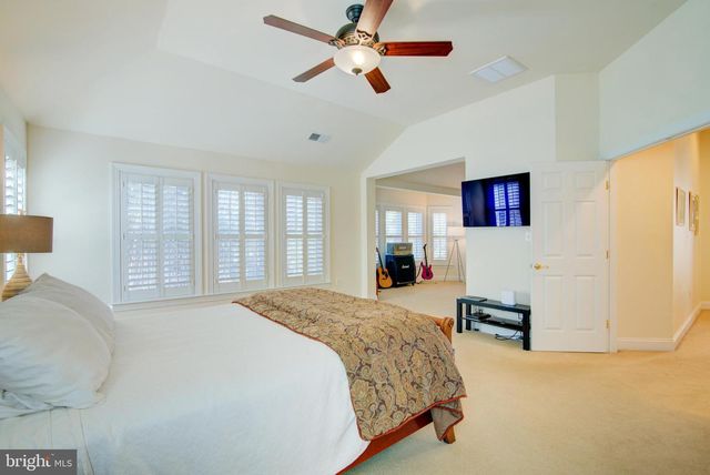 7690 OAK FIELD CT, Springfield, VA 22153