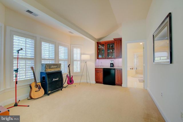 7690 OAK FIELD CT, Springfield, VA 22153