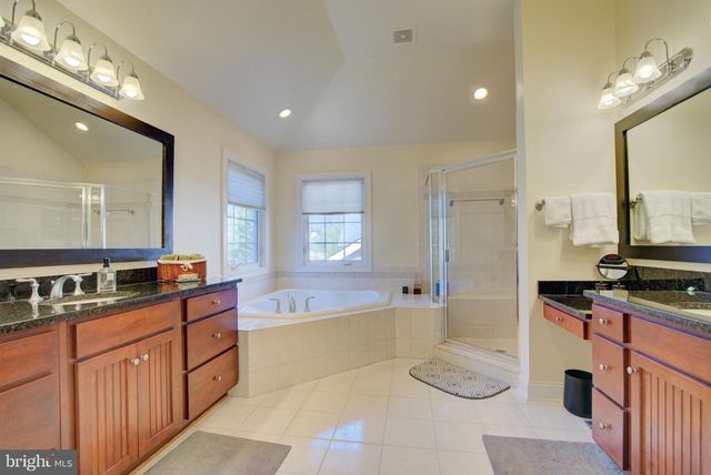 7690 OAK FIELD CT, Springfield, VA 22153