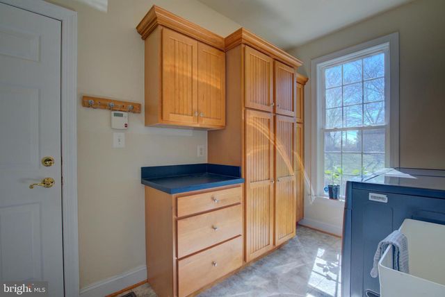 7690 OAK FIELD CT, Springfield, VA 22153