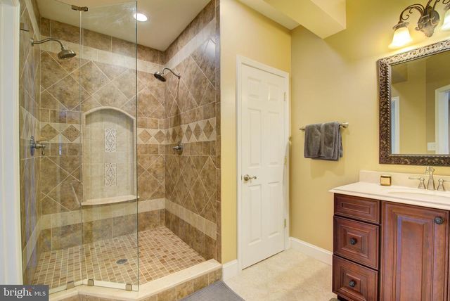 7690 OAK FIELD CT, Springfield, VA 22153