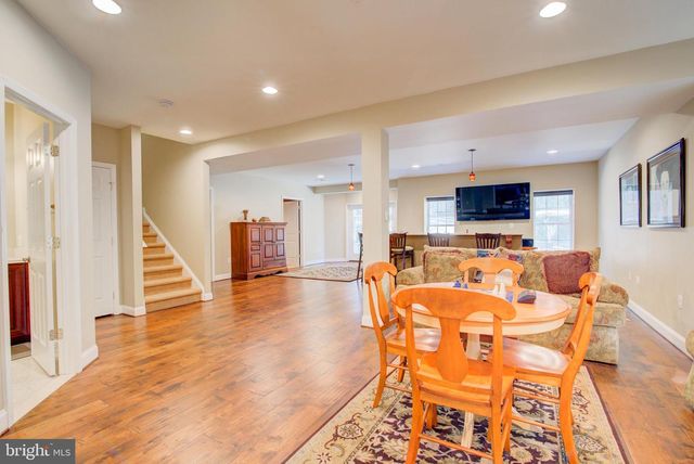 7690 OAK FIELD CT, Springfield, VA 22153