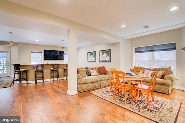 7690 OAK FIELD CT, Springfield, VA 22153