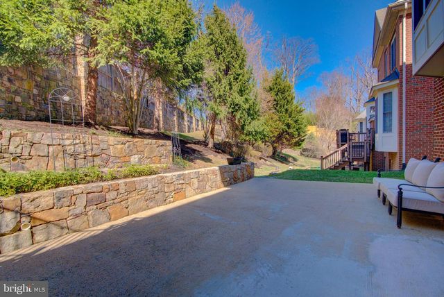 7690 OAK FIELD CT, Springfield, VA 22153