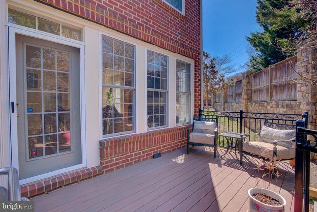 7690 OAK FIELD CT, Springfield, VA 22153