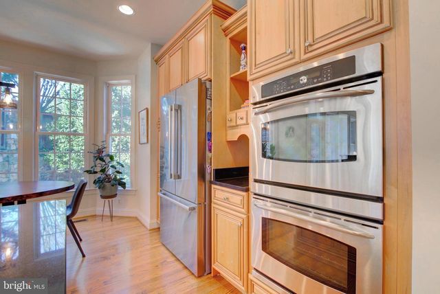 7690 OAK FIELD CT, Springfield, VA 22153