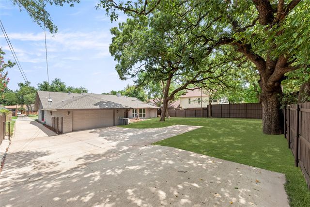 1407 Broadmoor Lane, Irving, TX 75061