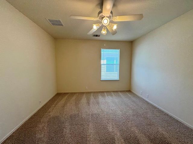 172 Spruce DR, Kyle, TX 78640