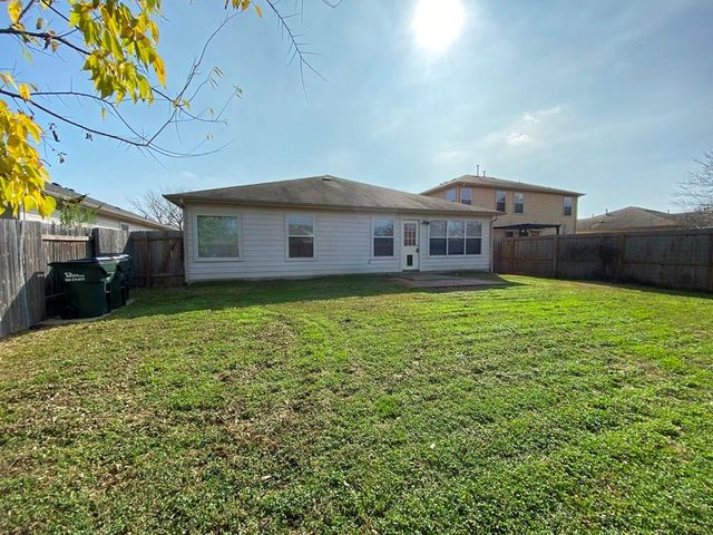 172 Spruce DR, Kyle, TX 78640