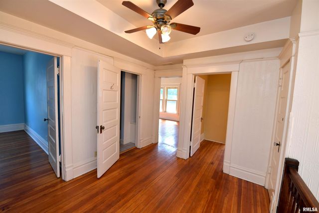 919 W MOSS Avenue, Peoria, IL 61606