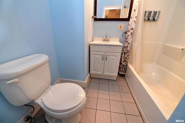 919 W MOSS Avenue, Peoria, IL 61606