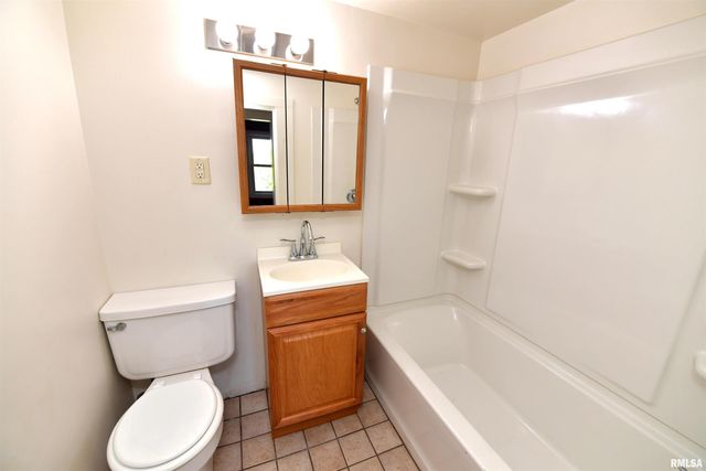 919 W MOSS Avenue, Peoria, IL 61606