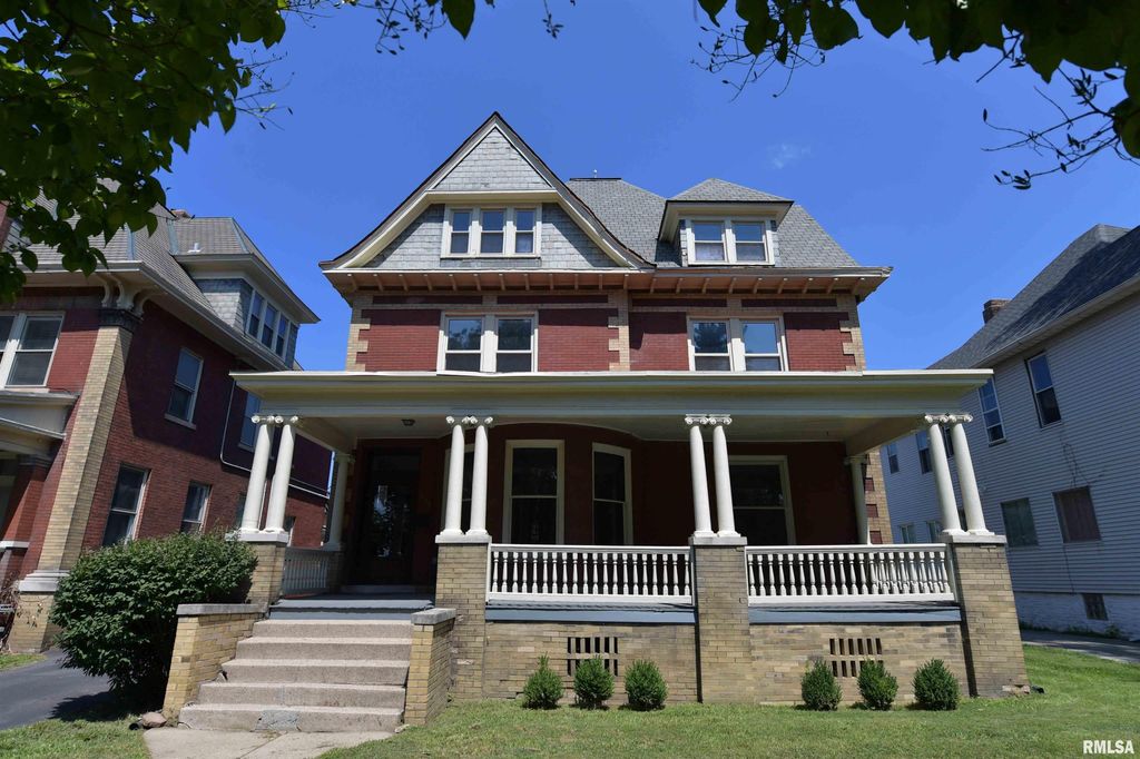 919 W MOSS Avenue, Peoria, IL 61606